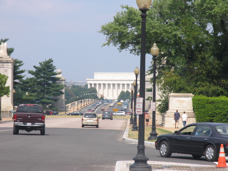 Lincoln Memorial seen from the Arlington Cemetery MetroRail entrance.